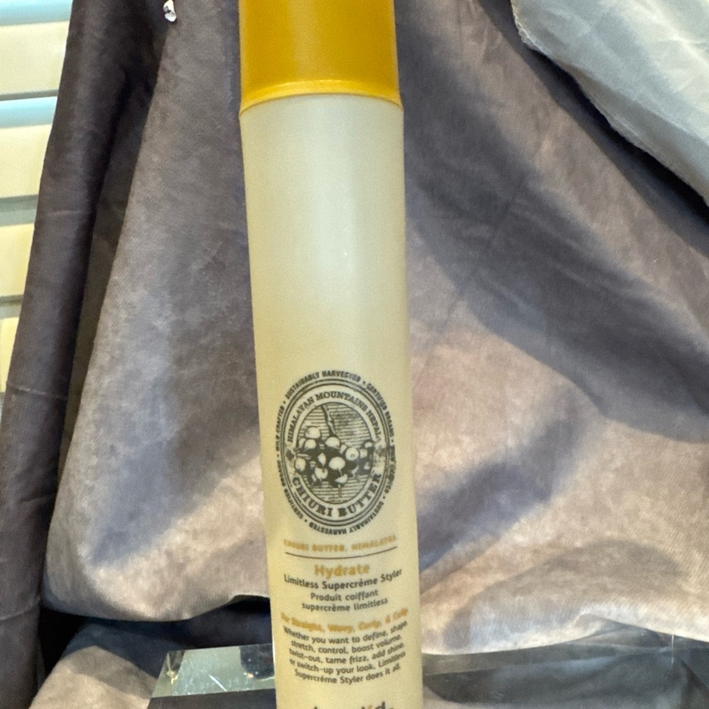 Tweaked by Nature Cream Hair Styling Spray